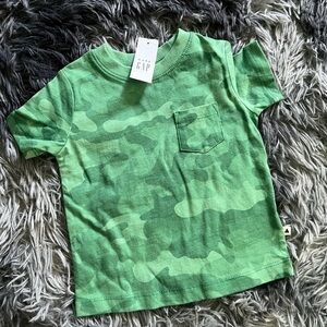 Baby gap tshirt